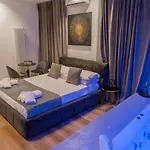 Four Luxury Konukevi